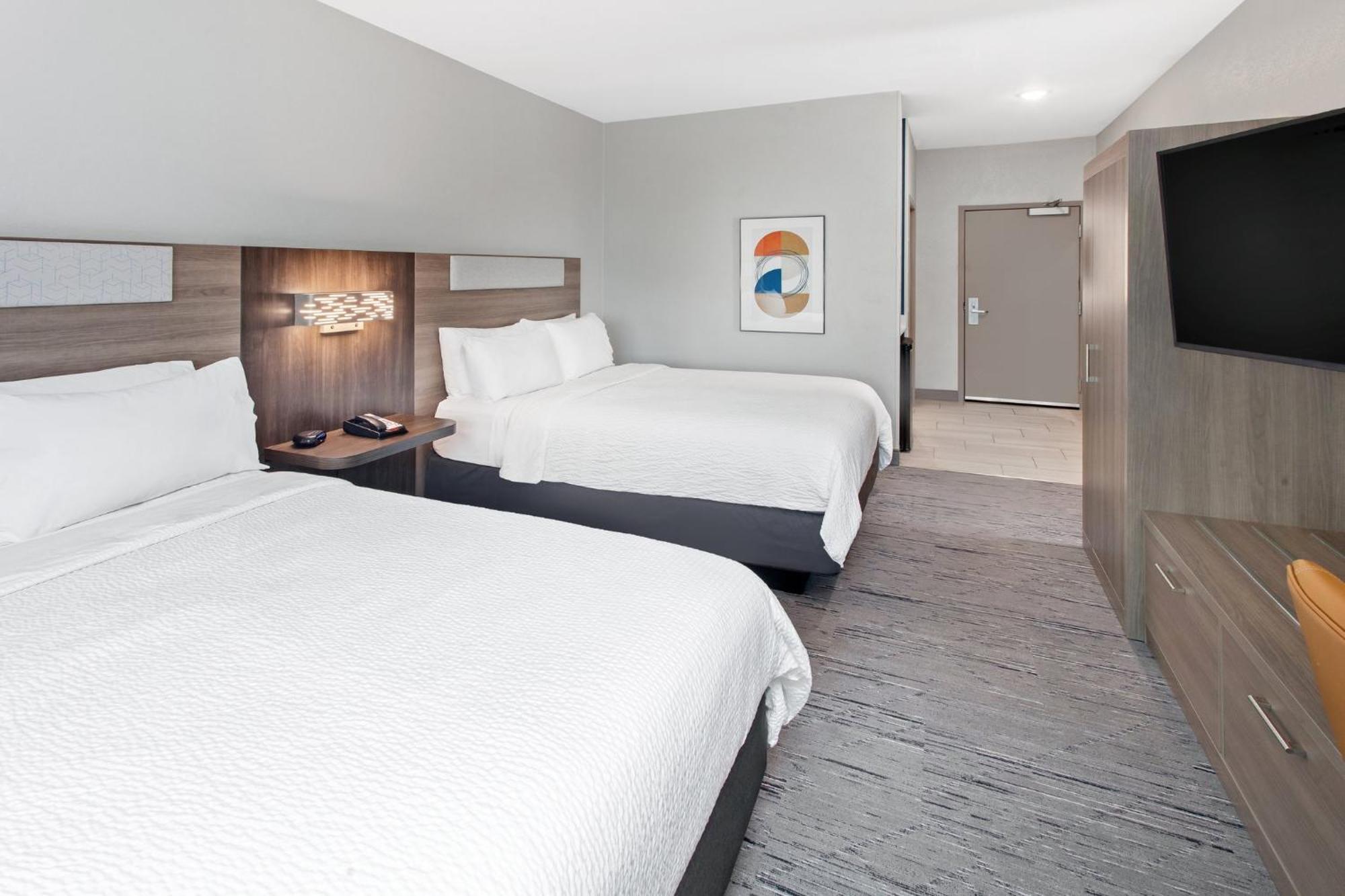 Holiday Inn Express Cleveland Airport - Brook Park By Ihg Ngoại thất bức ảnh
