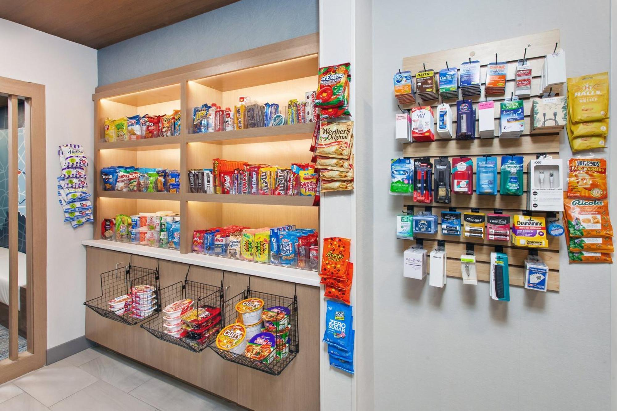 Holiday Inn Express Cleveland Airport - Brook Park By Ihg Ngoại thất bức ảnh