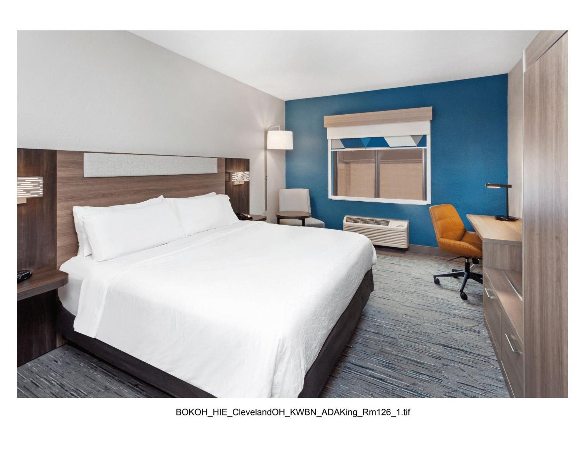 Holiday Inn Express Cleveland Airport - Brook Park By Ihg Ngoại thất bức ảnh
