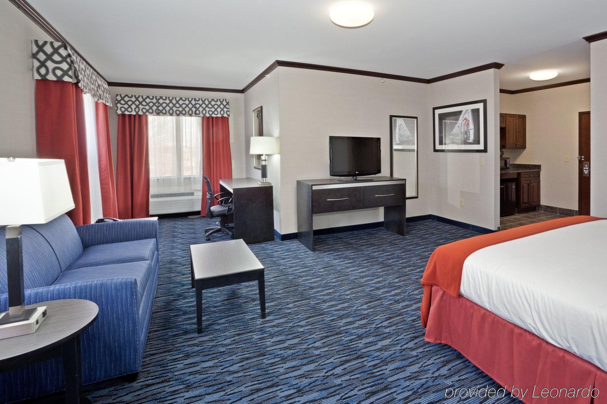 Holiday Inn Express Cleveland Airport - Brook Park By Ihg Phòng bức ảnh